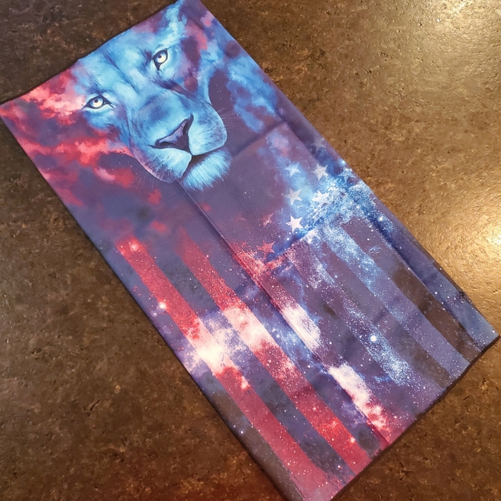 🐕 Lion/Stars & Stripes Neck Gaiter